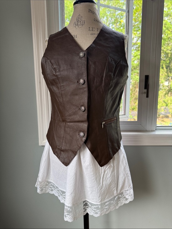 David Benjamin Jackets & Blazers - David BenJamin 70’s chocolate brown leather Weatern style vest menswear Medium‎